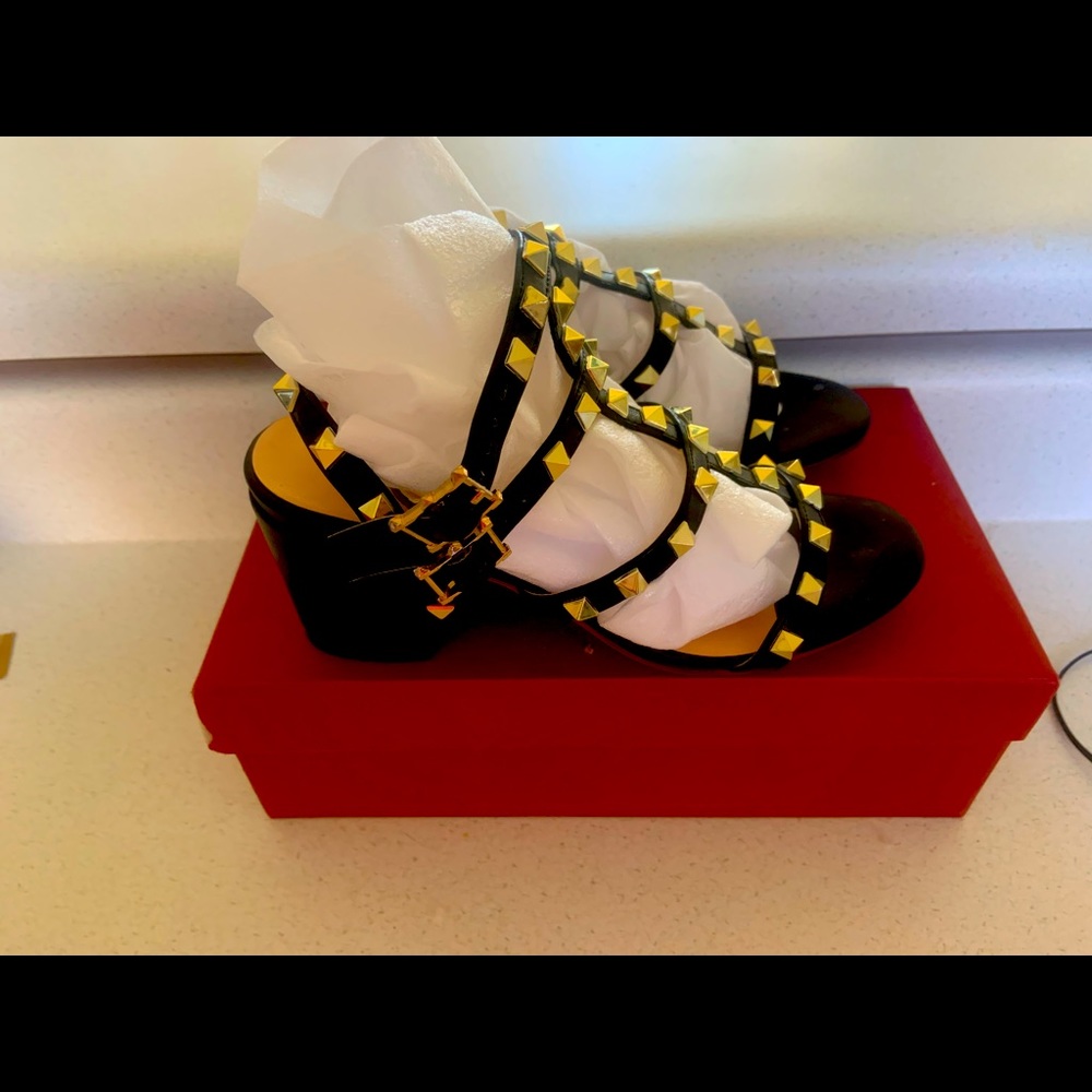 New in box Vocosi designer shoes, heal height 2.36 inches, size 6 US, 36 EU